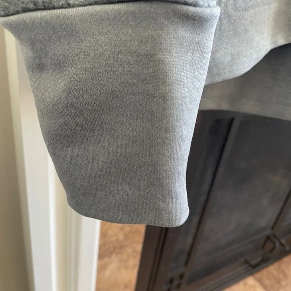 COPY - Women’s Purdue zip up hoodie medium - Picture 3 of 4